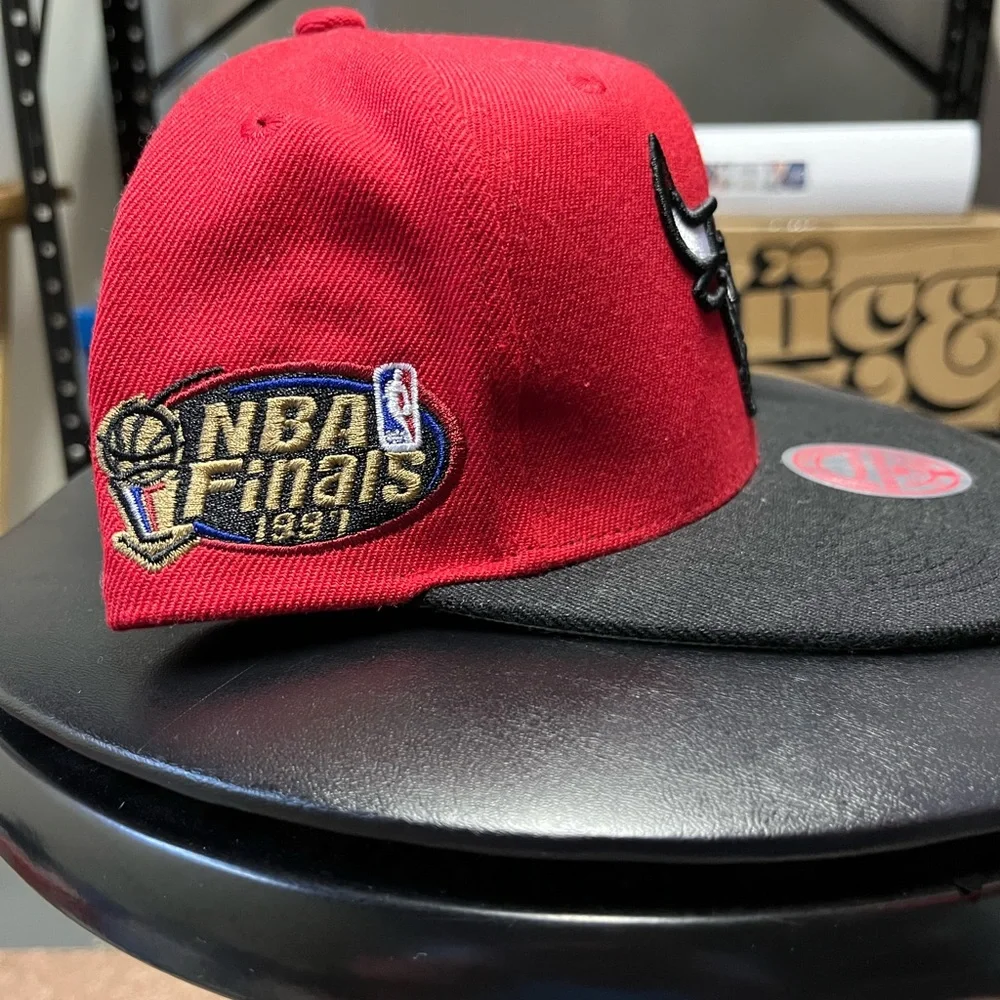 Chicago bulls snap back pre- loved worn 1X super clean - Picture 2 of 6